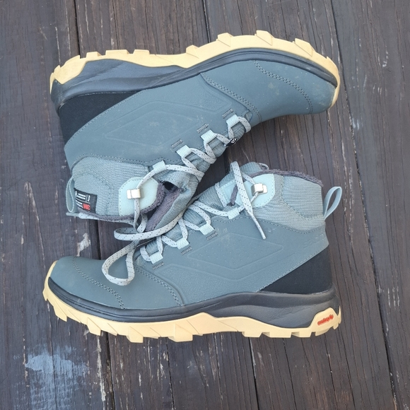Salomon Yalta Thinsulate Water Resistant Boots Size 7 NWOT - Picture 2 of 8